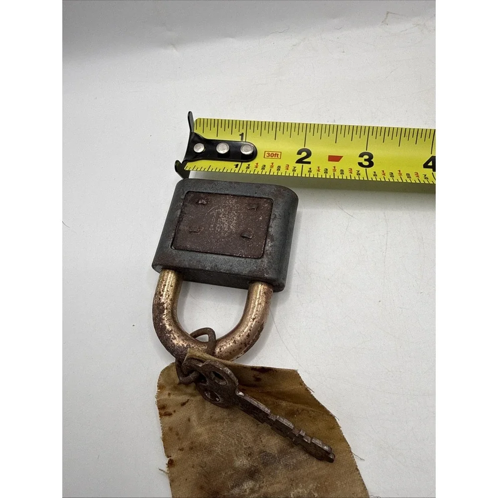 Vintage‎ Yale & Towne Brass & Metal Padlock with Key